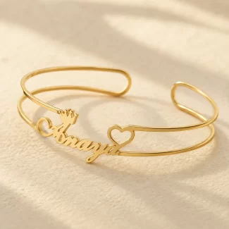 Crown & Heart Single Name Kada macro close-up – personalized jewellery