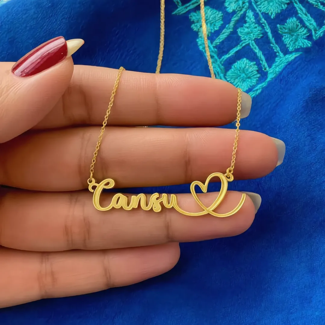 Curvy Heart Name Necklace – Cansu hand product image