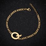 Letter Q Bracelet