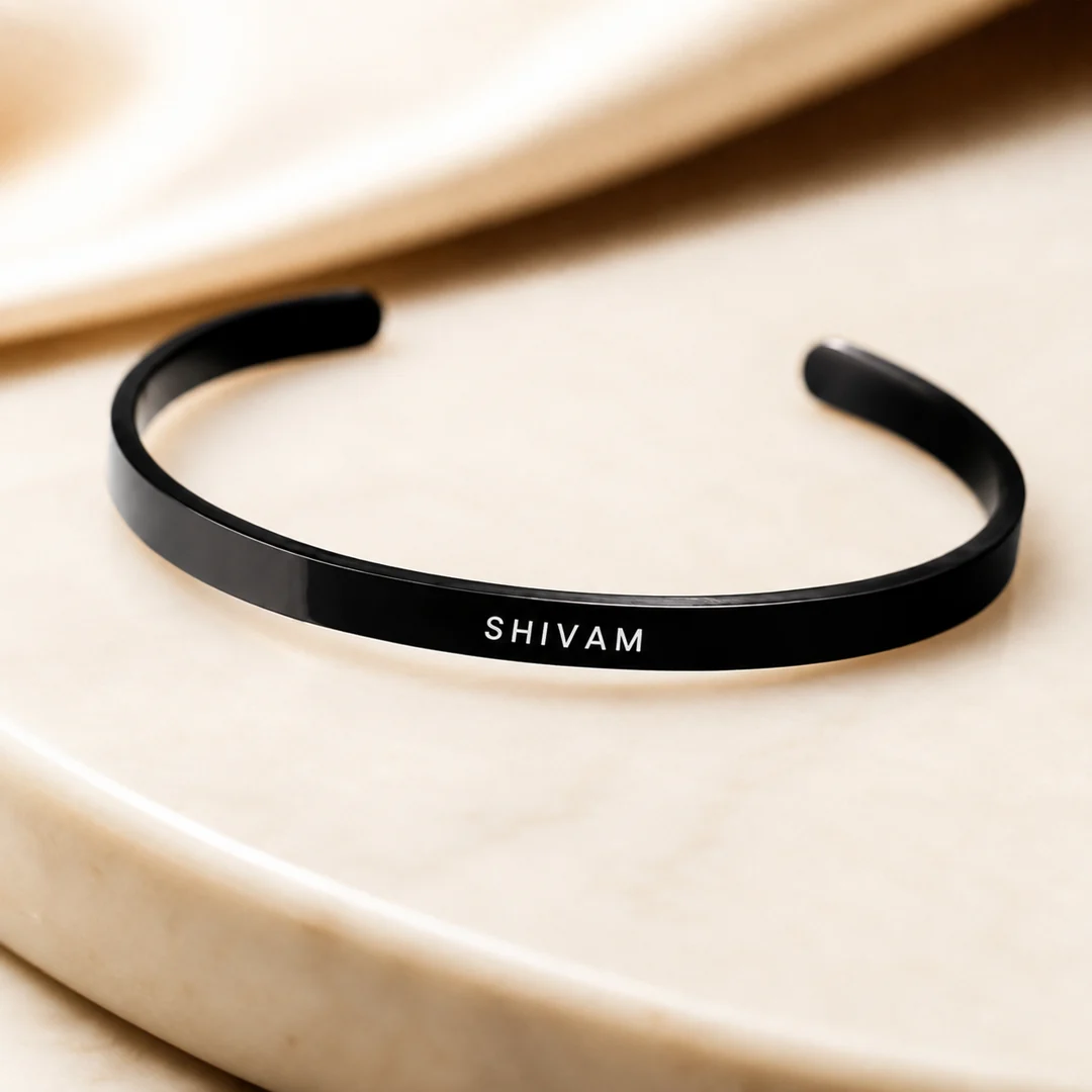 Black Personalized Engraved Name Kada macro close-up – personalized jewellery