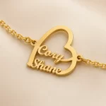 Couple Big Heart Name Bracelet macro close-up – personalized jewellery