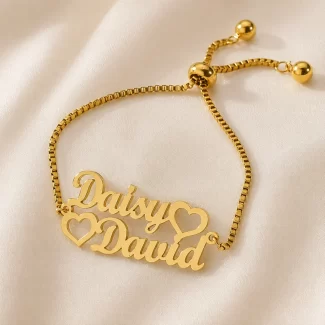 Couple Heart Name Bracelet macro close-up – personalized jewellery