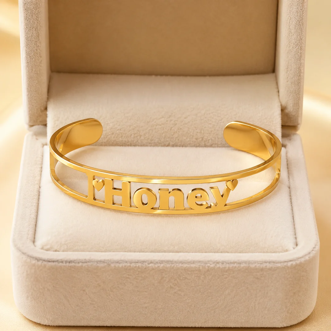 Custom Name Kada in premium gift box – personalized jewellery