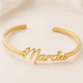 Customize Name Kada macro close-up – personalized jewellery