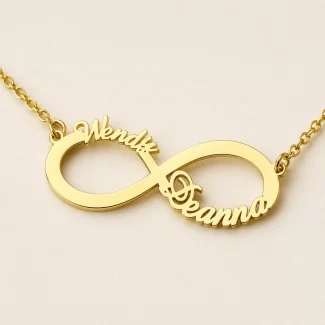 Infinity Couple Name Bracelet macro close-up – personalized jewellery