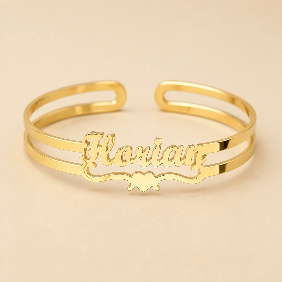 Name With Heart Kada – Close Up Name With Heart Kada macro close-up – personalized jewellery