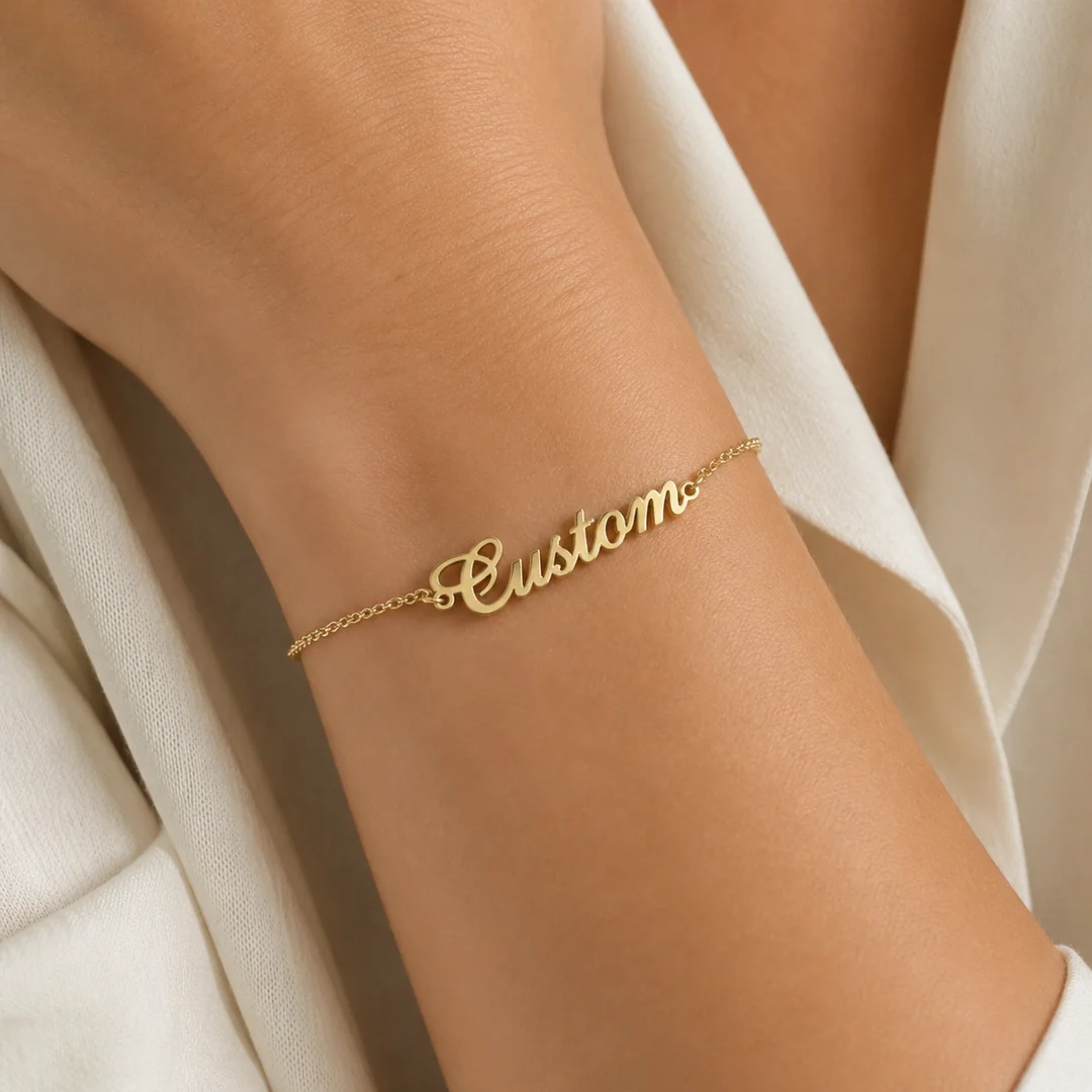 Simple Name Bracelet on female wrist – personalized jewellery