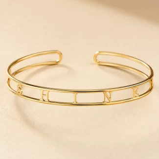 Simple Name Kada macro close-up – personalized jewellery