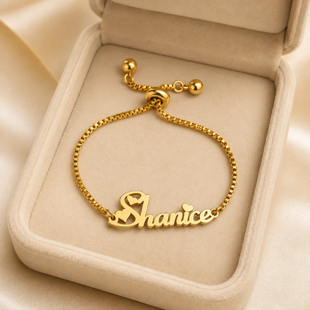 Small Heart Design Name Bracelet – Gift Box Small Heart Design Name Bracelet in premium gift box – personalized jewellery
